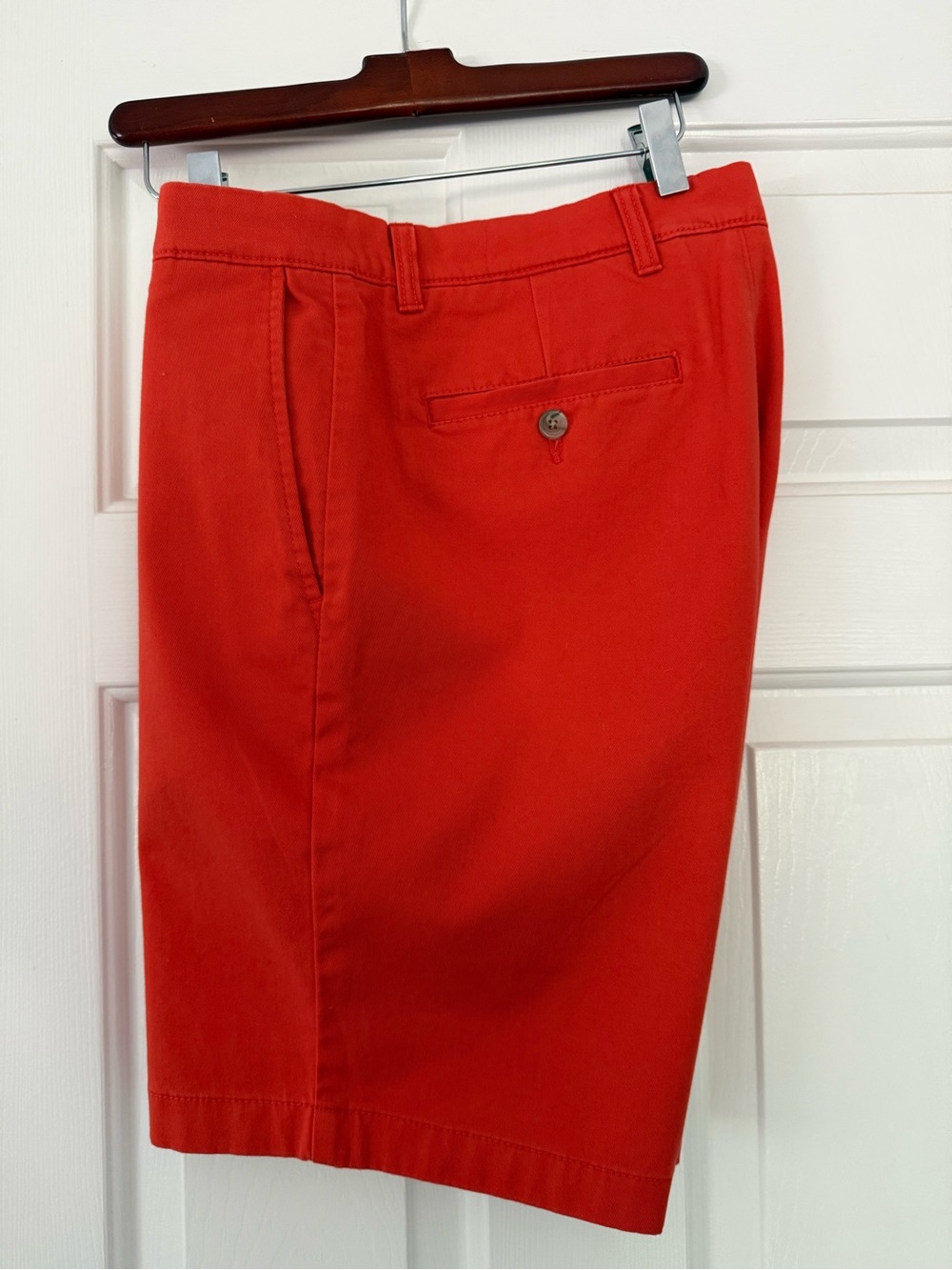 Roundtree & Yorke Men's Bright Red Flat Front Chino Shorts